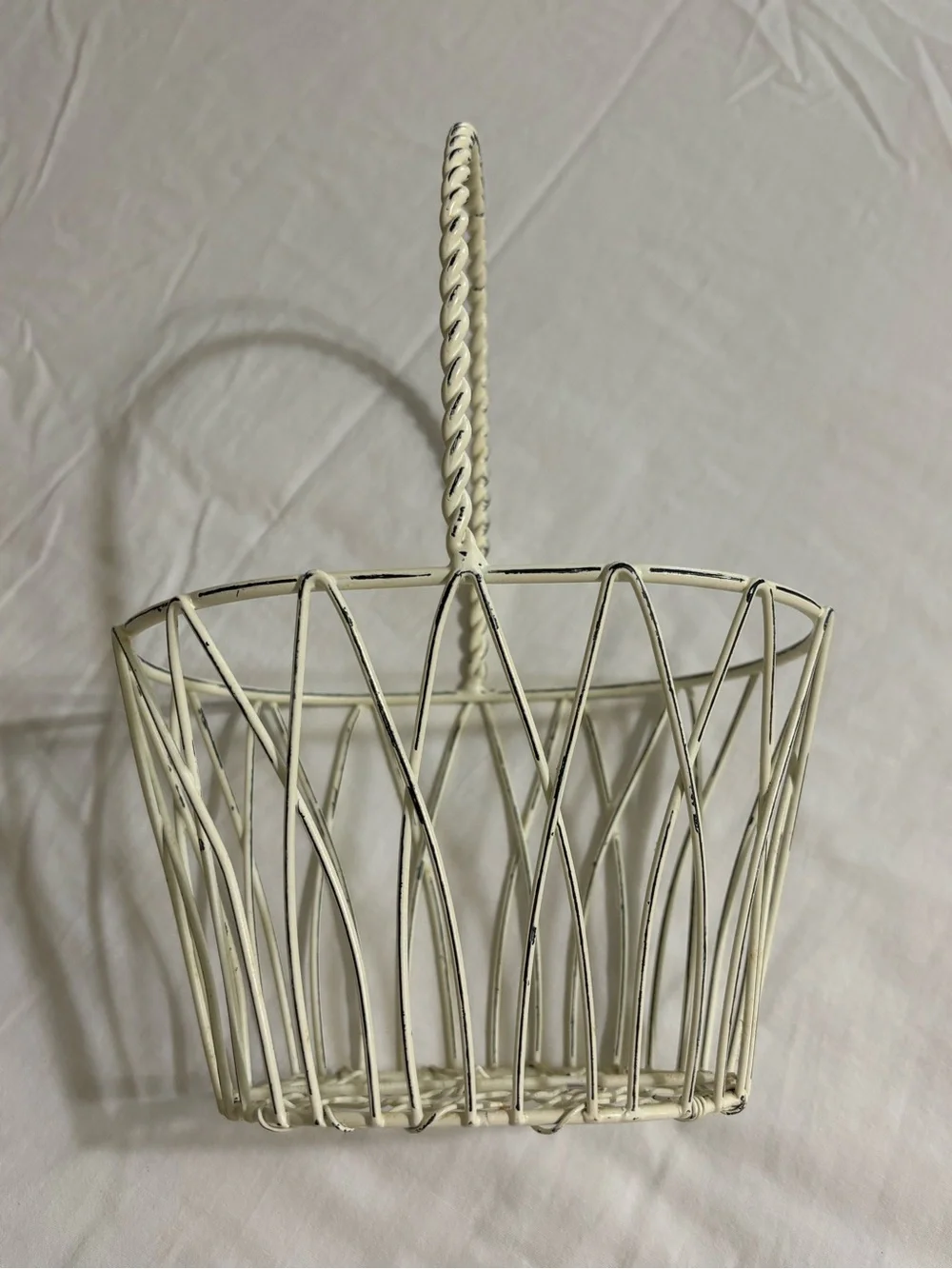 White Wire Decorative Basket with Handle - Home Accents